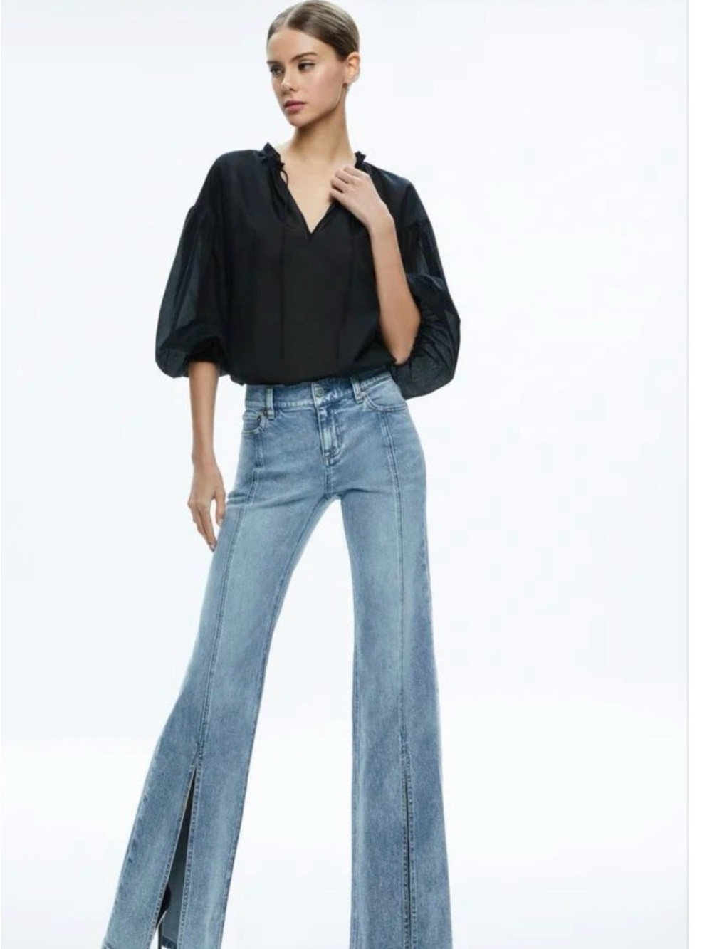 Alice + Olivia Light Blue Low Rise Split-Hem Flared Jeans -  NWOT - SIZE 28 - Picture 15 of 15